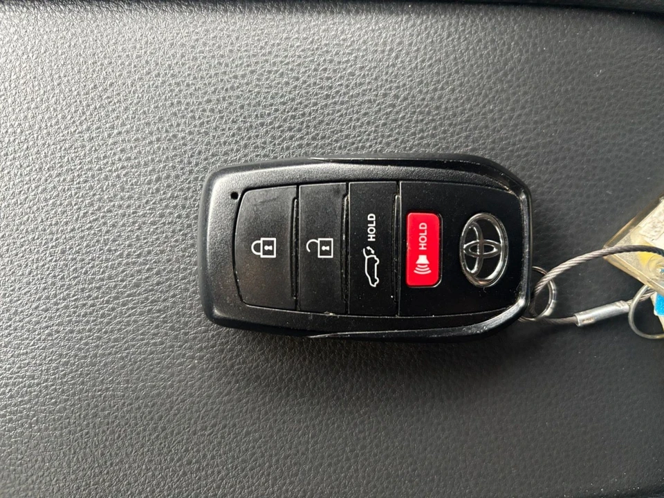 2025 Toyota Highlander - Image 30 of 31
