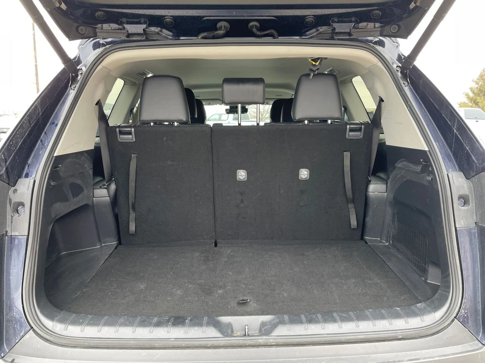 2025 Toyota Highlander - Image 28 of 31