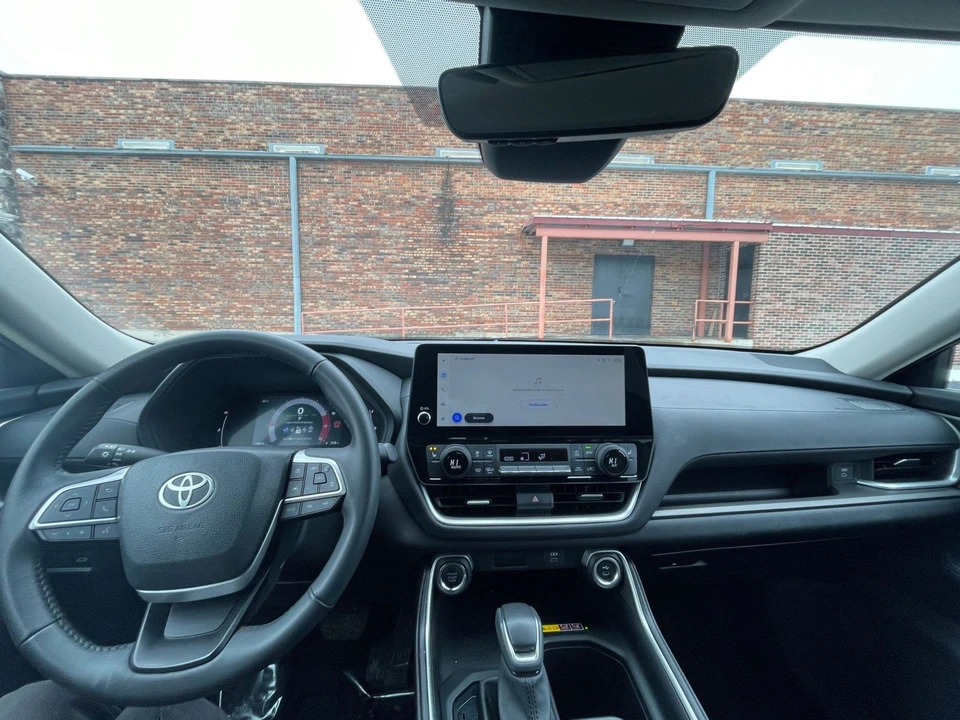 2025 Toyota Highlander - Image 30 of 31