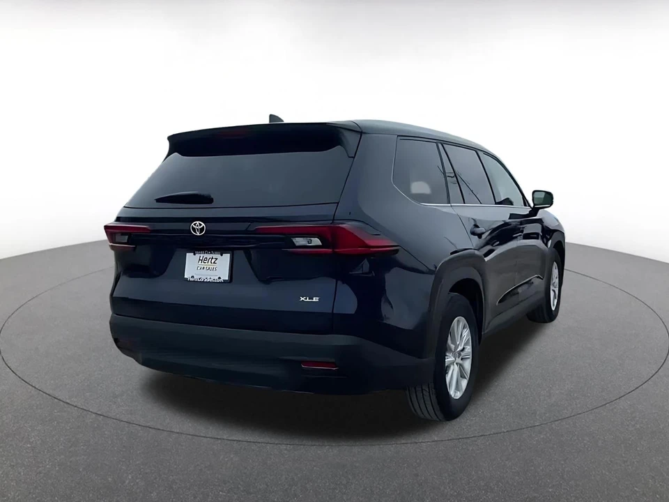 2025 Toyota Highlander - Image 11 of 31