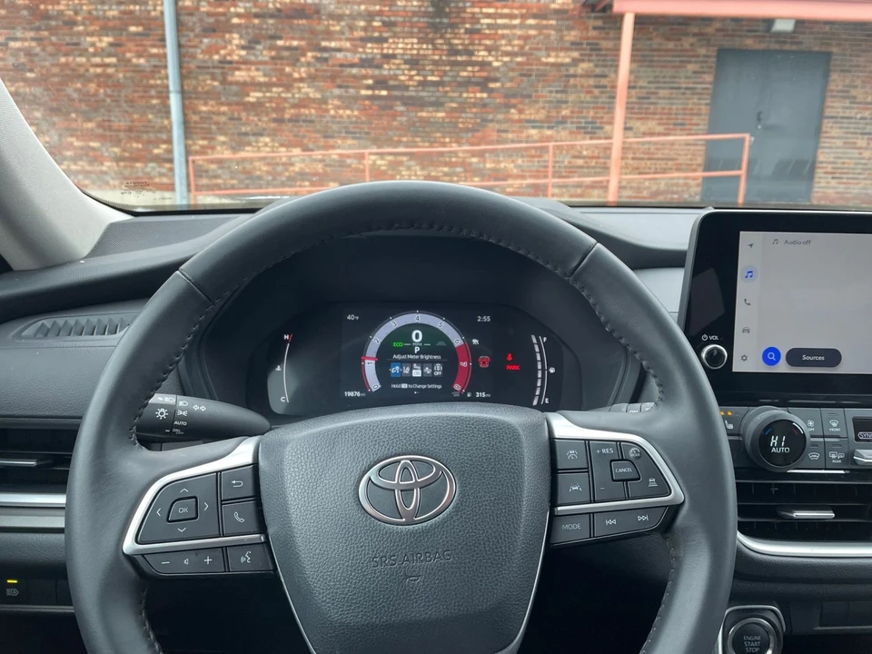 2025 Toyota Highlander - Image 31 of 31