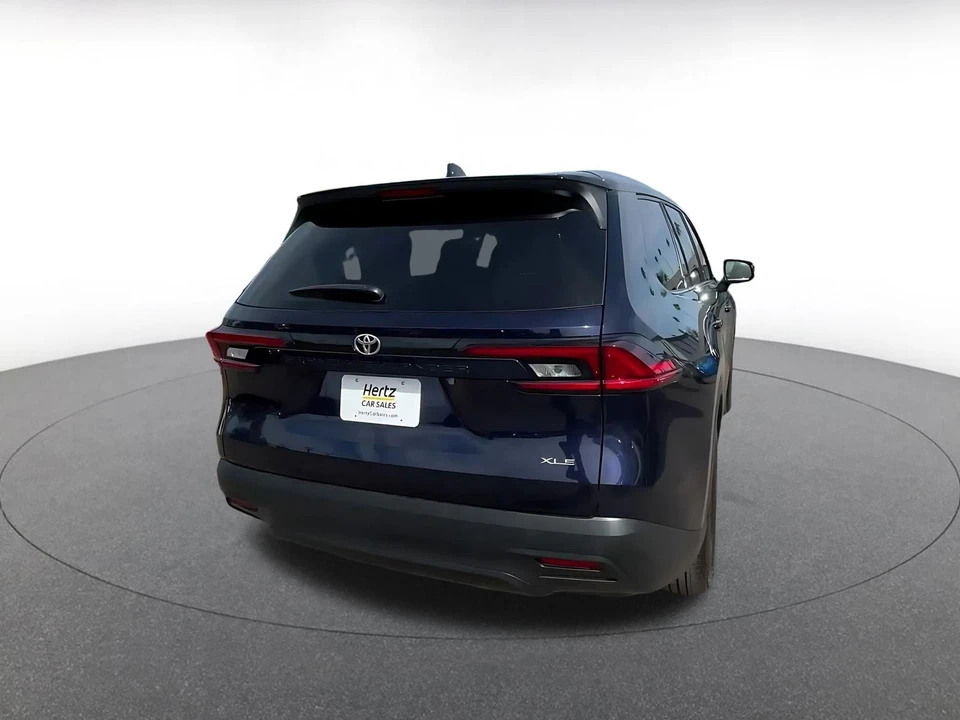 2025 Toyota Highlander - Image 11 of 31