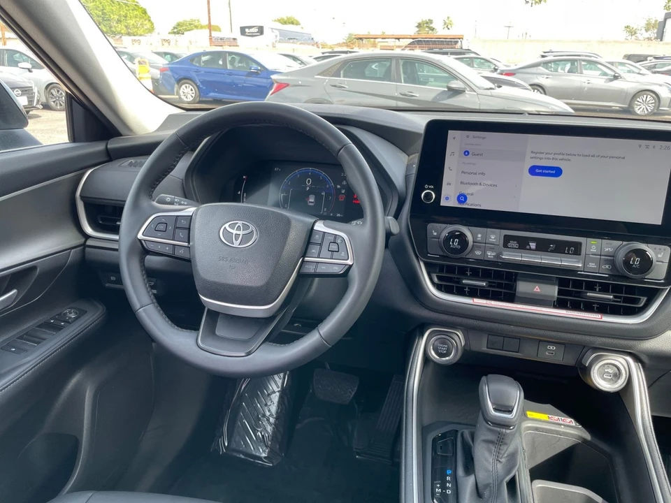 2025 Toyota Highlander - Image 31 of 31