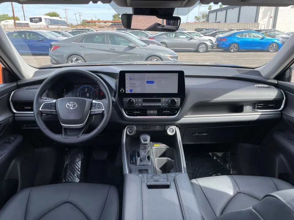 2025 Toyota Highlander - Image 30 of 31