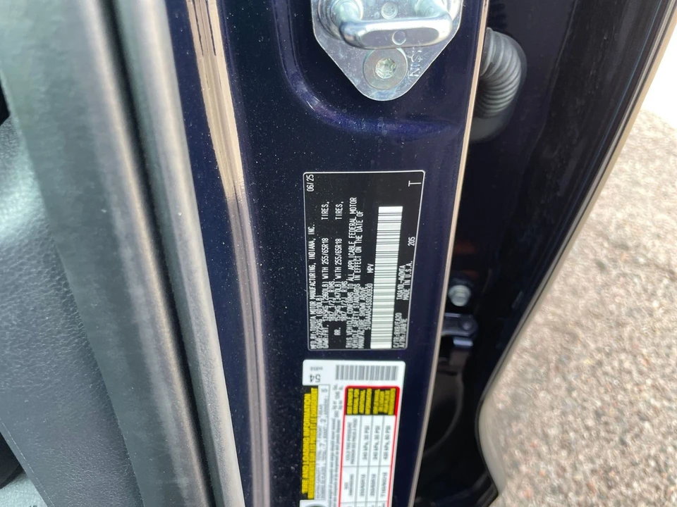 2025 Toyota Highlander - Image 26 of 31