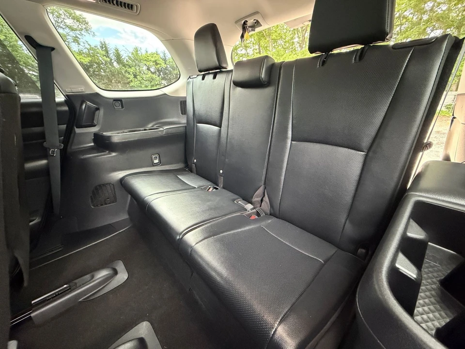 2025 Toyota Highlander - Image 27 of 31