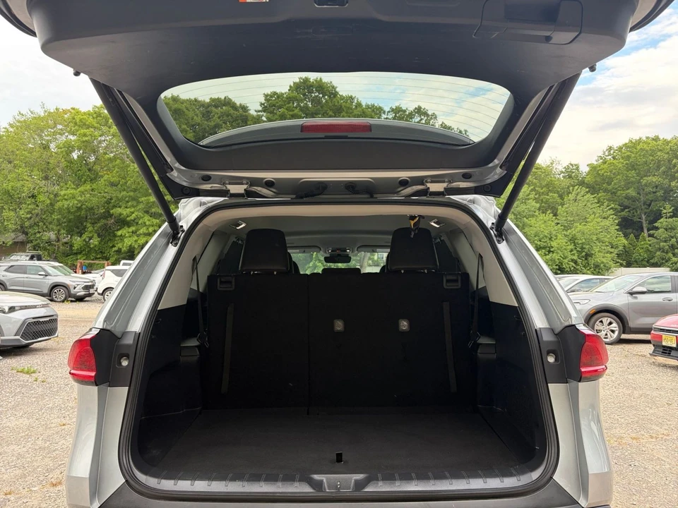 2025 Toyota Highlander - Image 30 of 31
