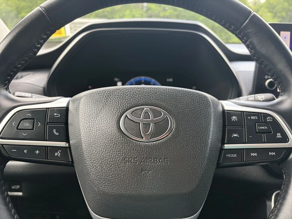 2025 Toyota Highlander - Image 31 of 31