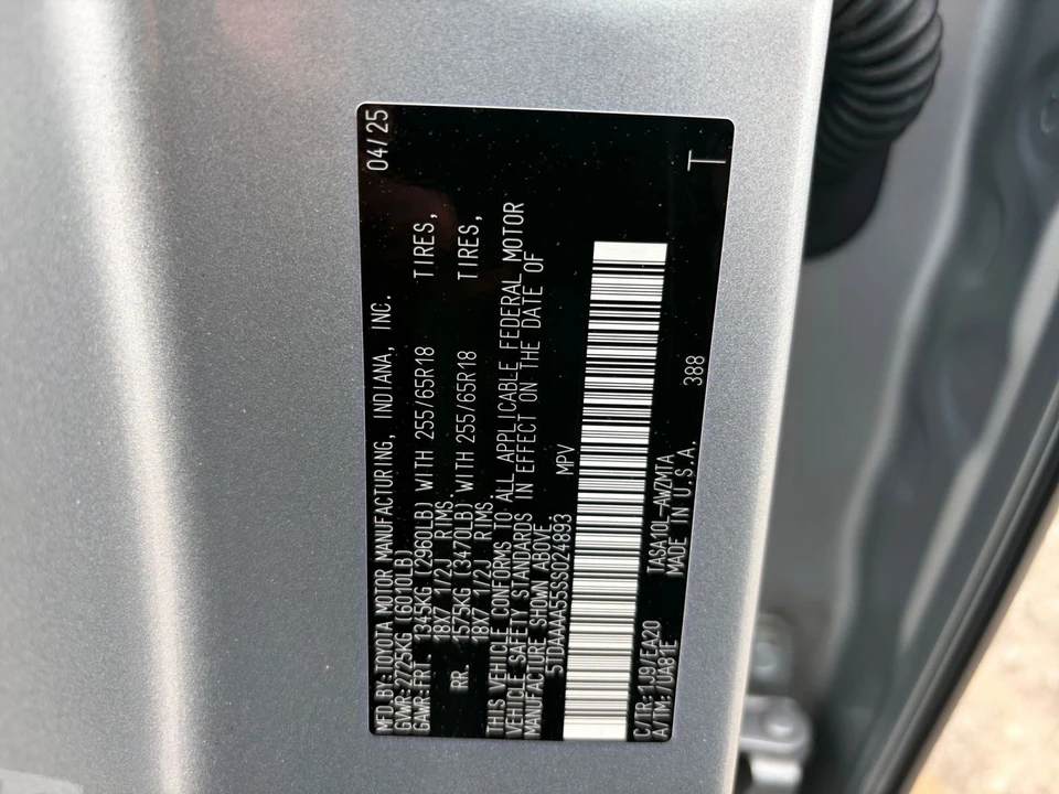 2025 Toyota Highlander - Image 28 of 31
