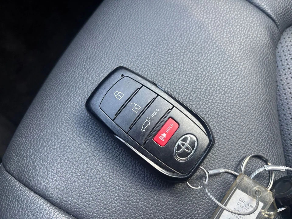 2025 Toyota Highlander - Image 17 of 31