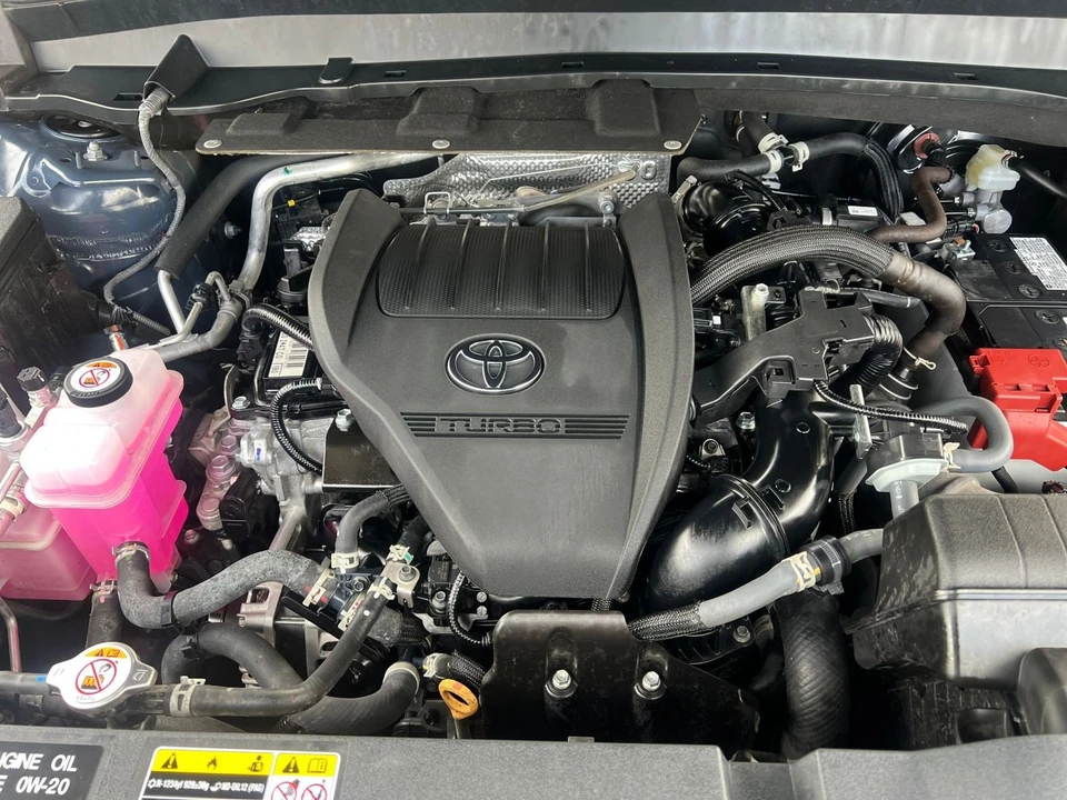 2025 Toyota Highlander - Image 29 of 31