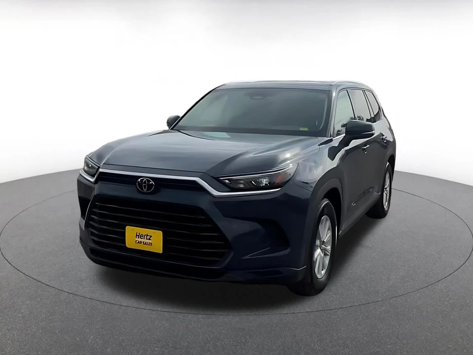 2025 Toyota Highlander - Image 5 of 31