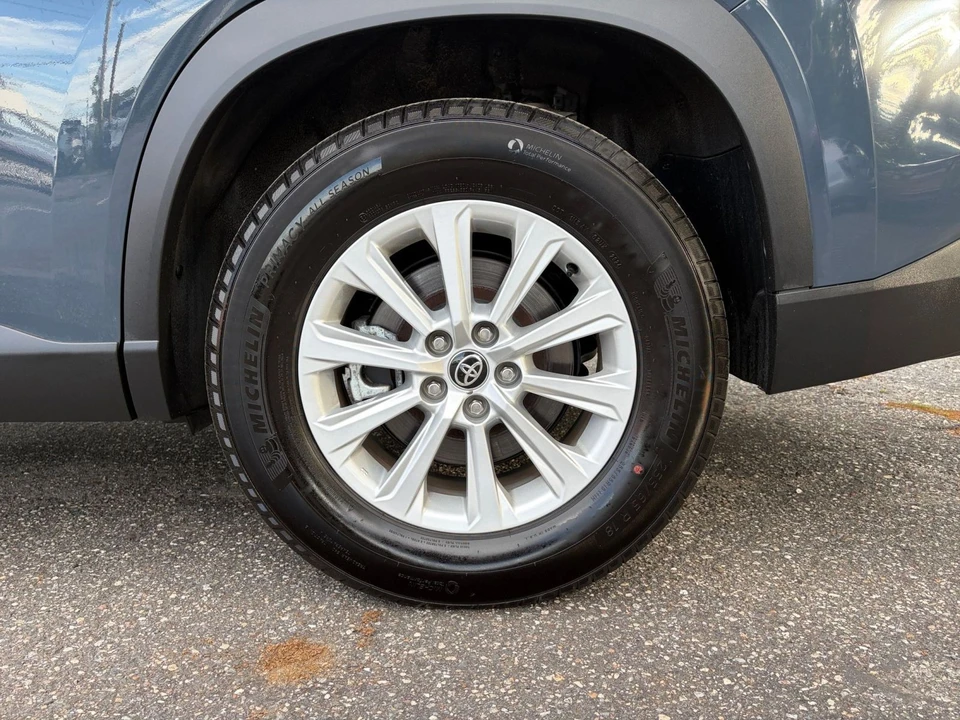2025 Toyota Highlander - Image 29 of 31