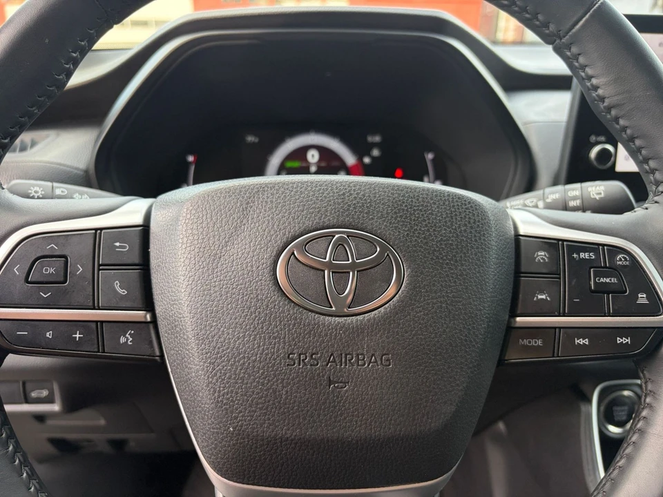 2025 Toyota Highlander - Image 31 of 31