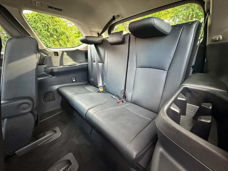 2025 Toyota Highlander - Image 27 of 31