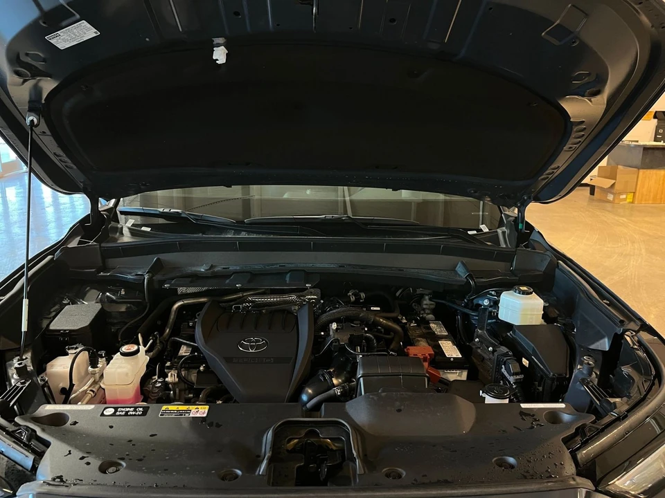 2025 Toyota Highlander - Image 29 of 31