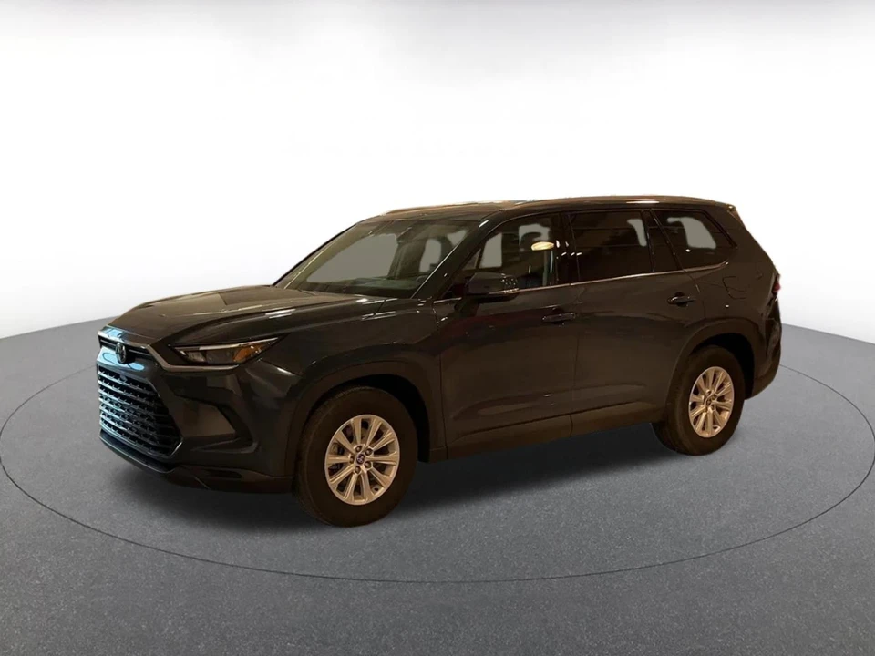 2025 Toyota Highlander - Image 6 of 31