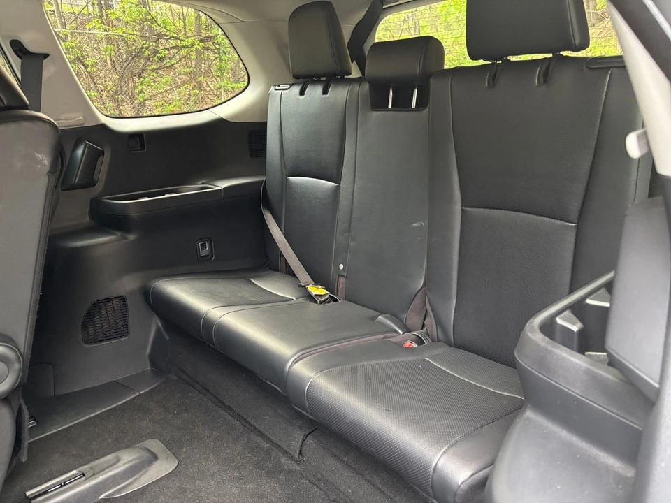 2025 Toyota Highlander - Image 29 of 31