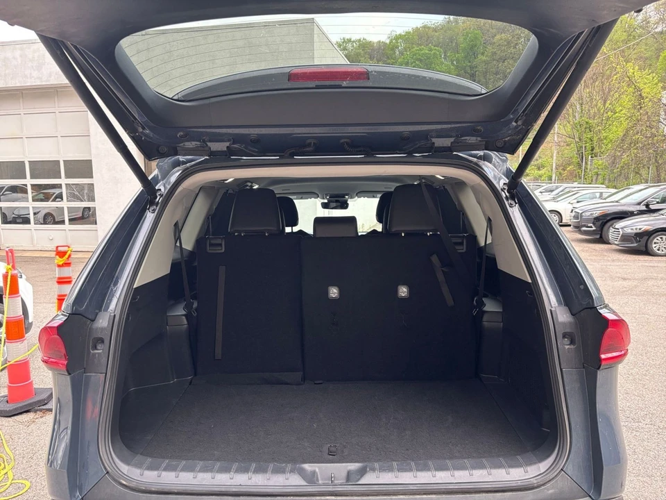 2025 Toyota Highlander - Image 30 of 31