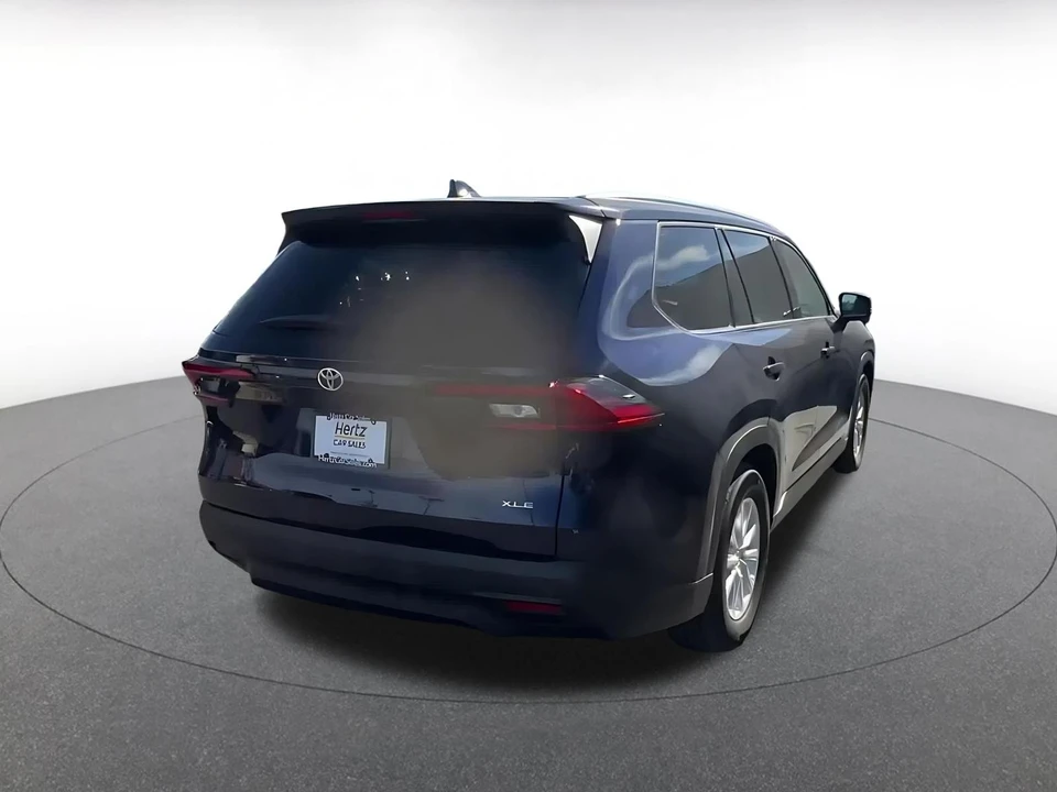 2025 Toyota Highlander - Image 11 of 31