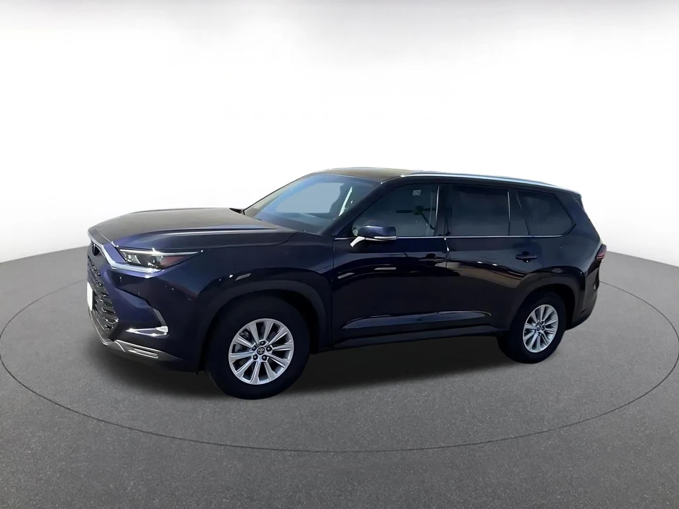 2025 Toyota Highlander - Image 6 of 31