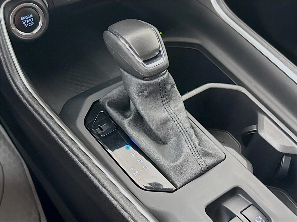 2025 Toyota Highlander - Image 15 of 21
