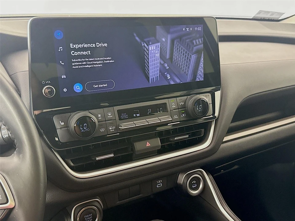 2025 Toyota Highlander - Image 8 of 21