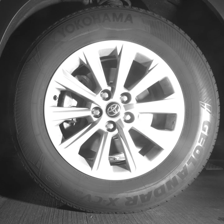 2025 Toyota - Image 14 of 18