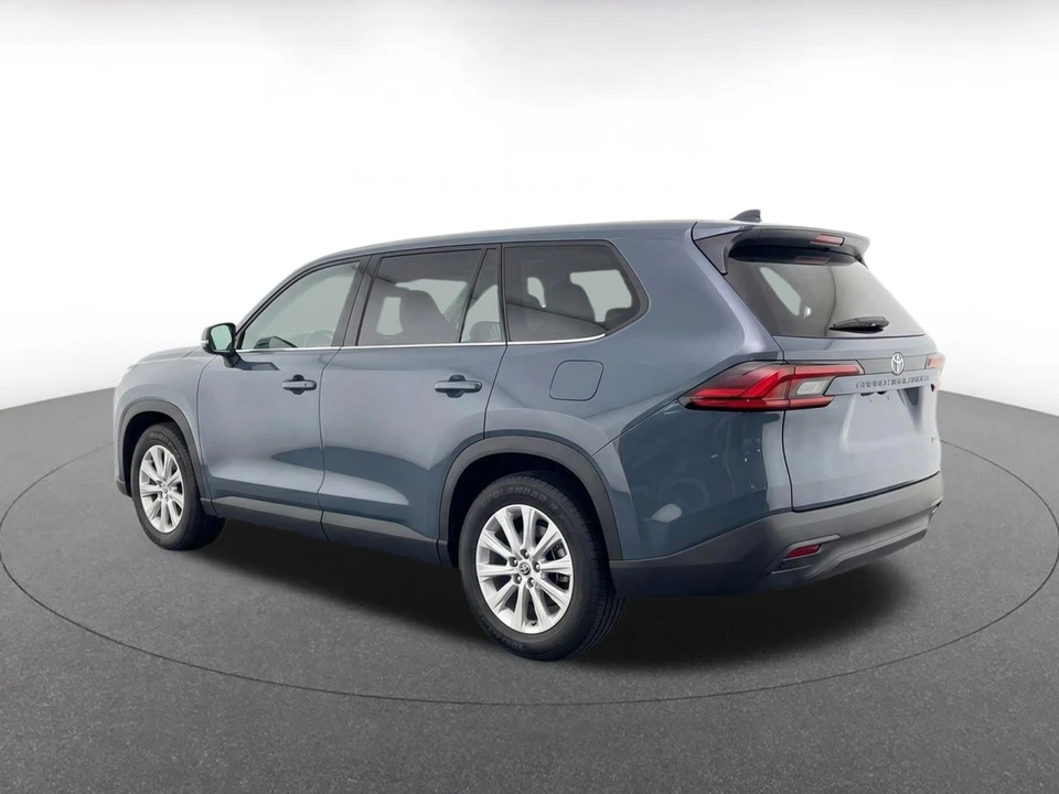 2025 Toyota - Image 6 of 18