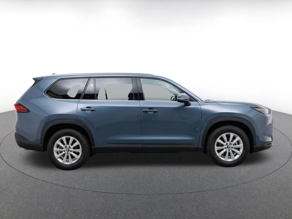 2025 Toyota - Image 9 of 18