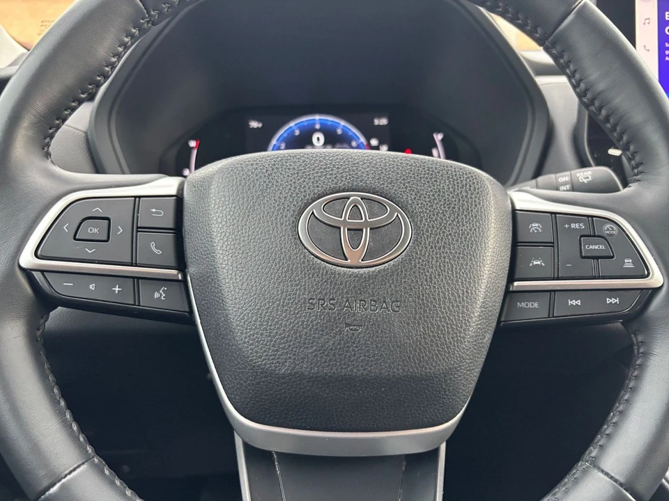 2025 Toyota Highlander - Image 31 of 31