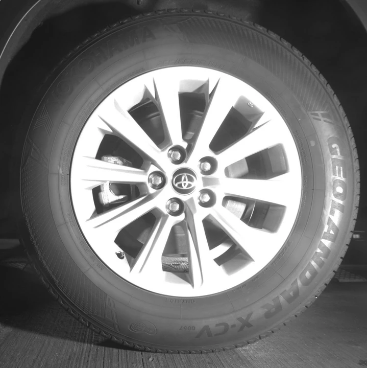2025 Toyota - Image 16 of 18