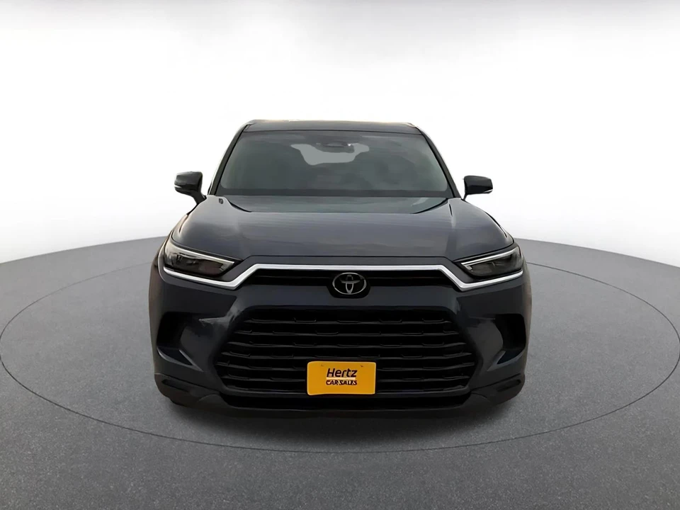 2025 Toyota Highlander - Image 4 of 31