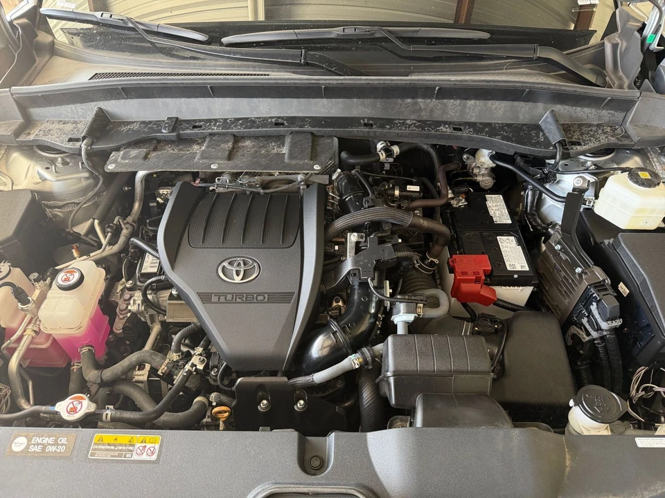 2025 Toyota Highlander - Image 29 of 31