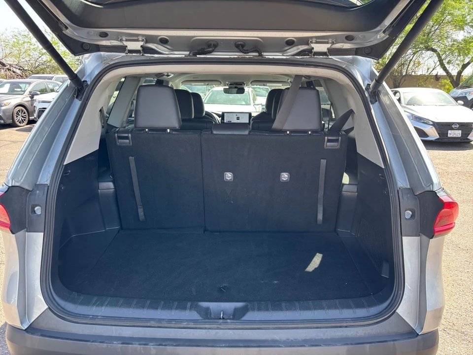 2025 Toyota Highlander - Image 28 of 31