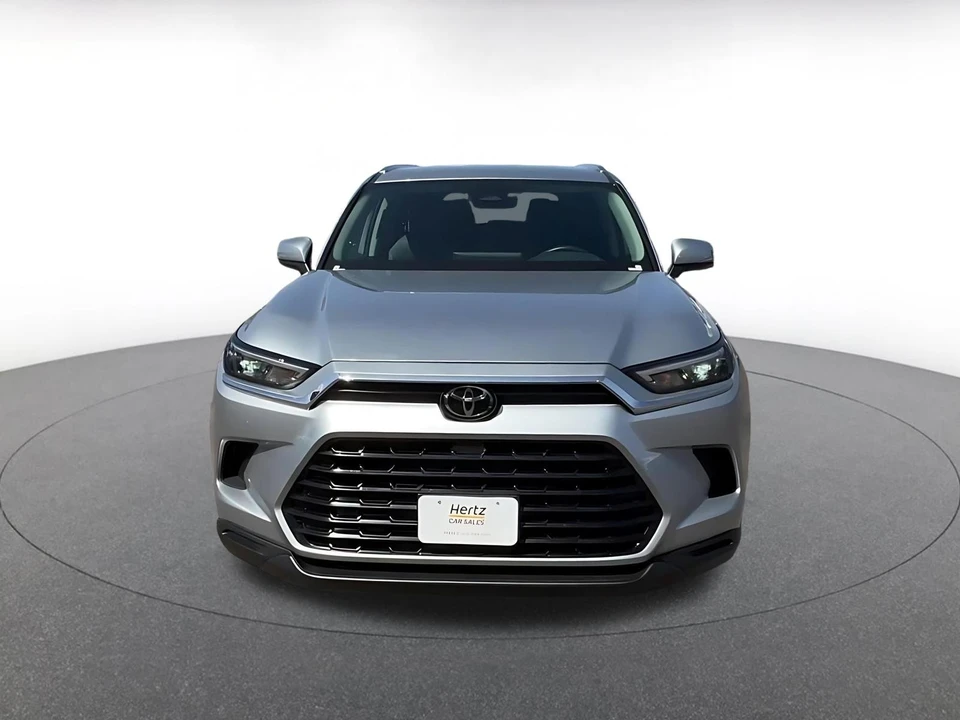 2025 Toyota Highlander - Image 4 of 31