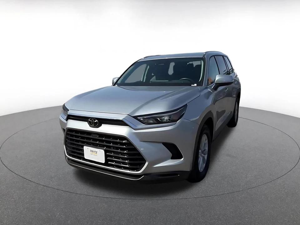 2025 Toyota Highlander - Image 5 of 31
