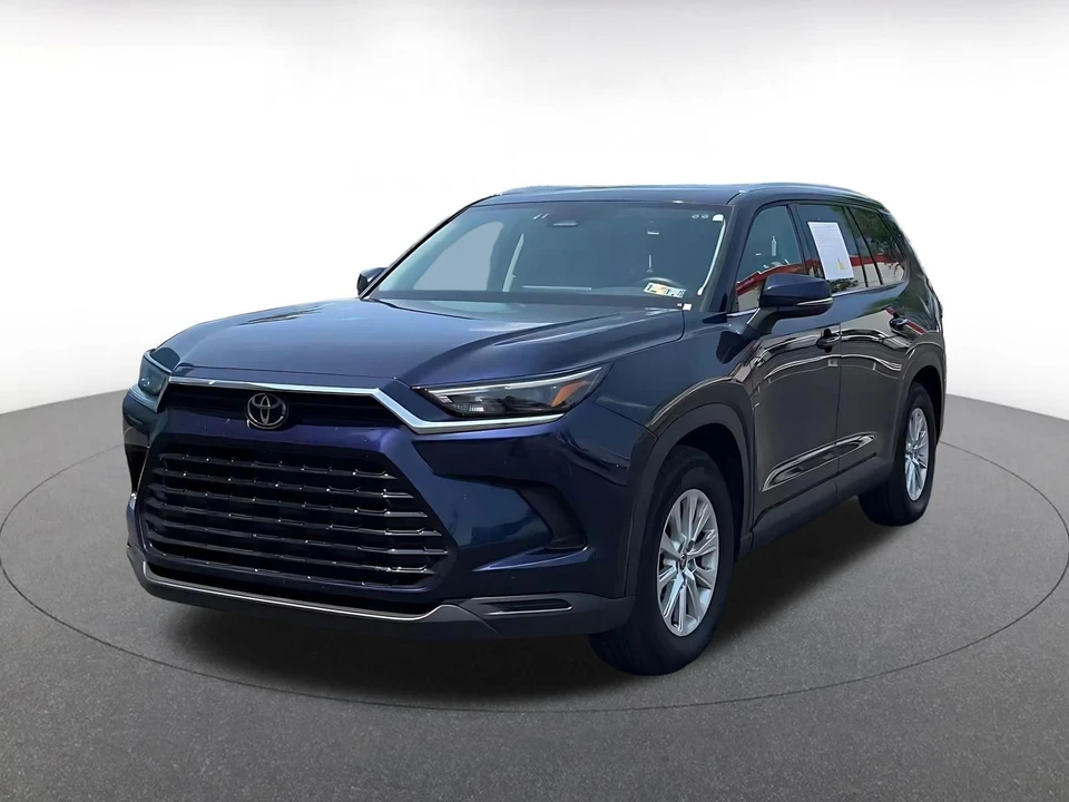 2025 Toyota Highlander - Image 4 of 31
