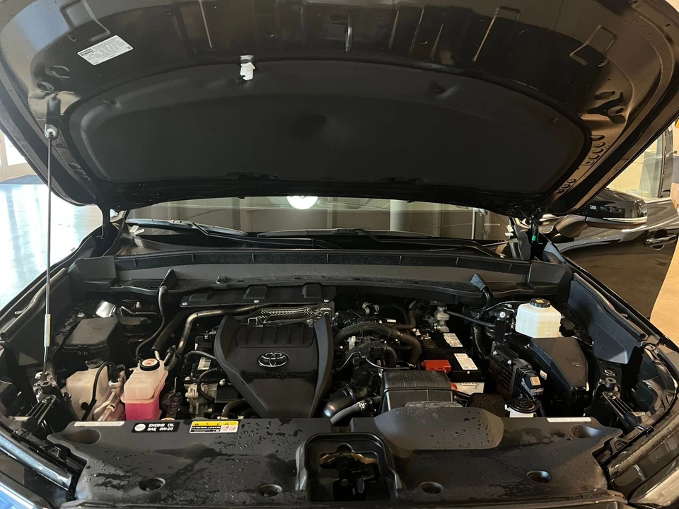 2025 Toyota Highlander - Image 31 of 31