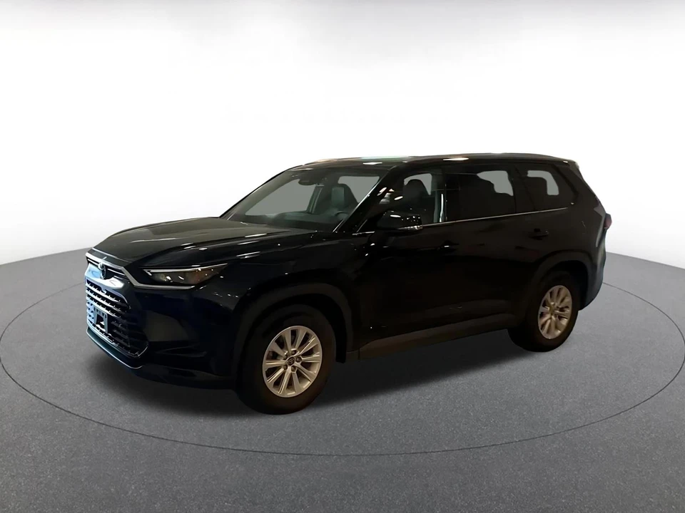 2025 Toyota - Image 8 of 31