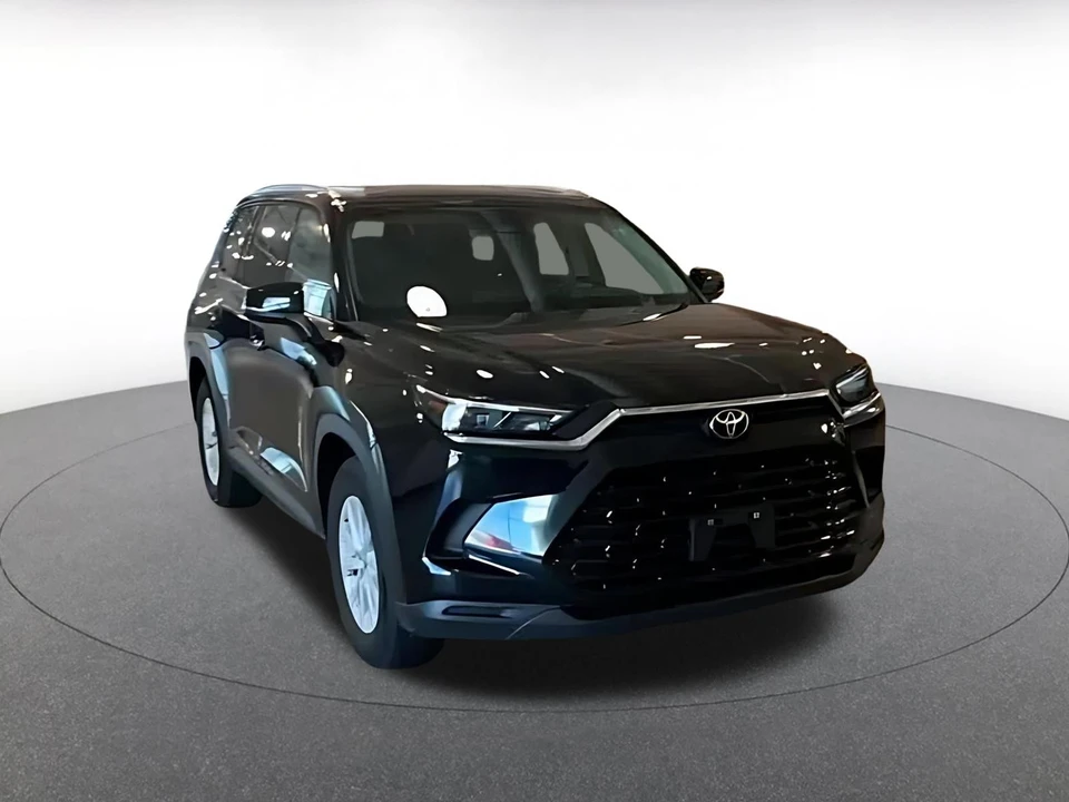 2025 Toyota - Image 3 of 31
