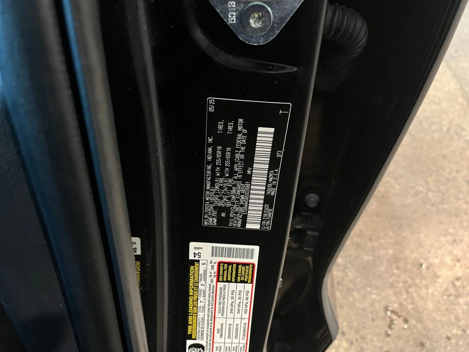 2025 Toyota Highlander - Image 28 of 31