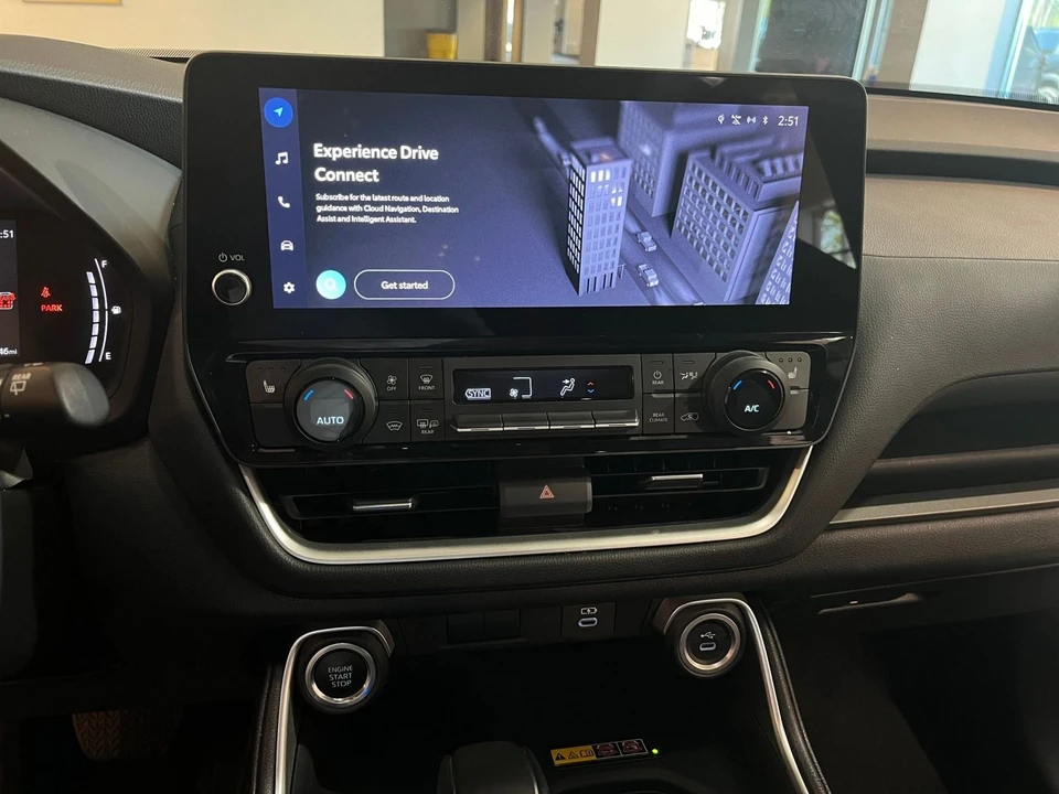 2025 Toyota - Image 19 of 31