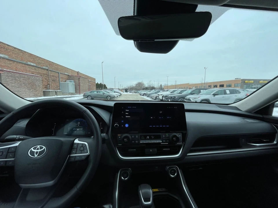 2025 Toyota Highlander - Image 30 of 31