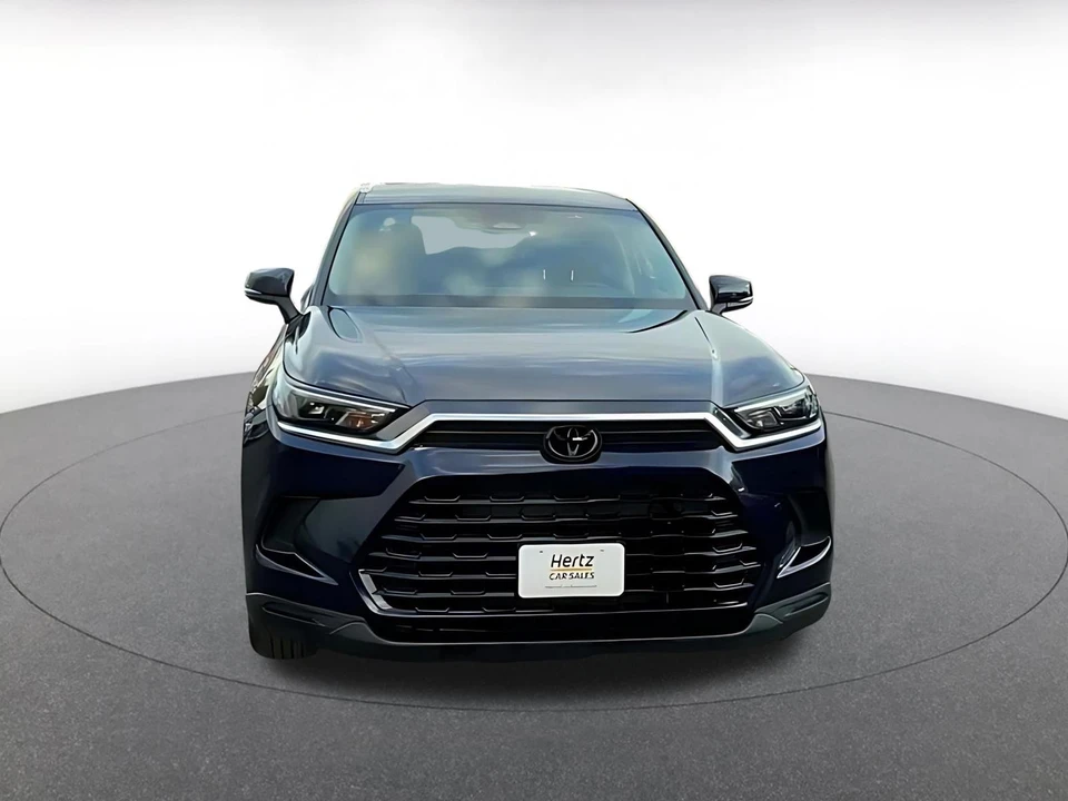 2025 Toyota Highlander - Image 4 of 31