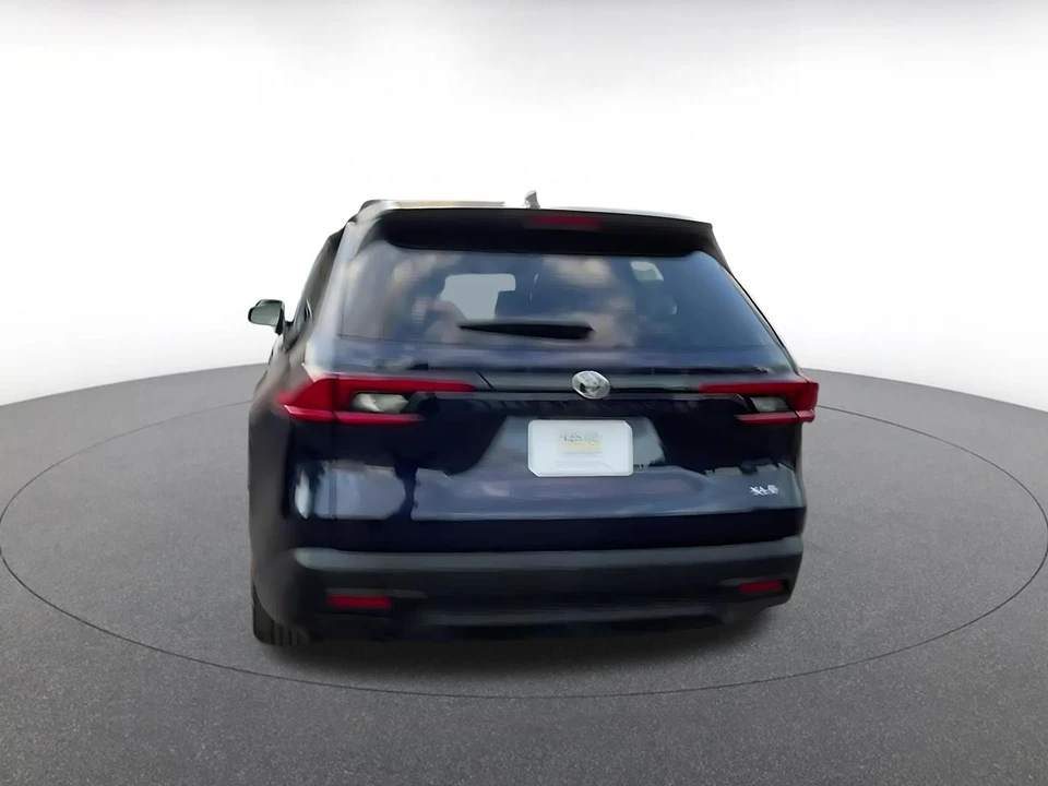 2025 Toyota Highlander - Image 10 of 31
