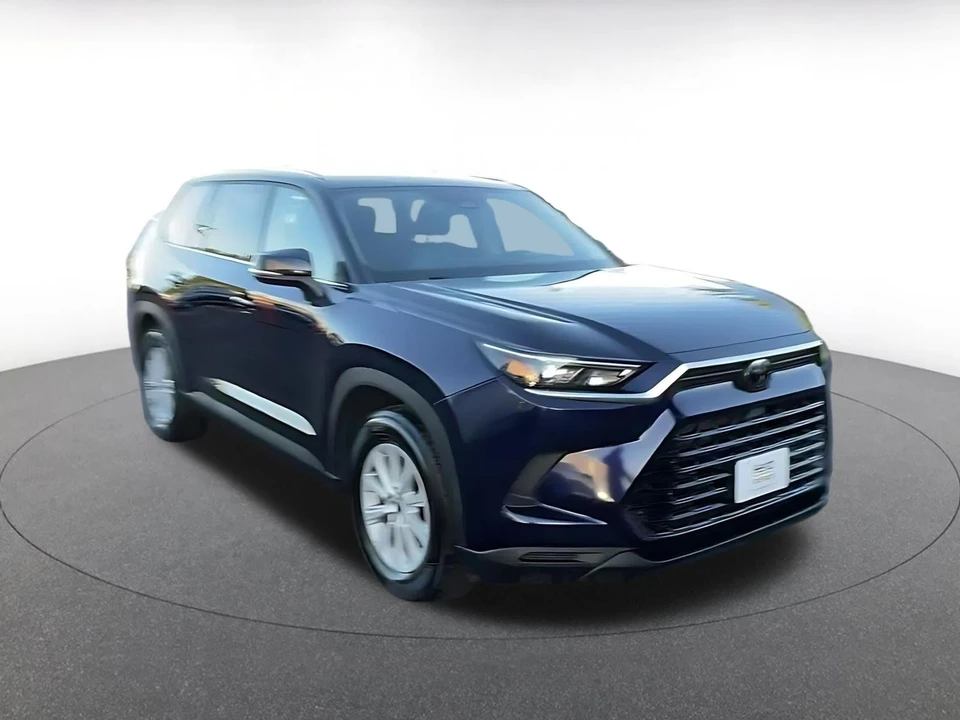 2025 Toyota Highlander - Image 3 of 31