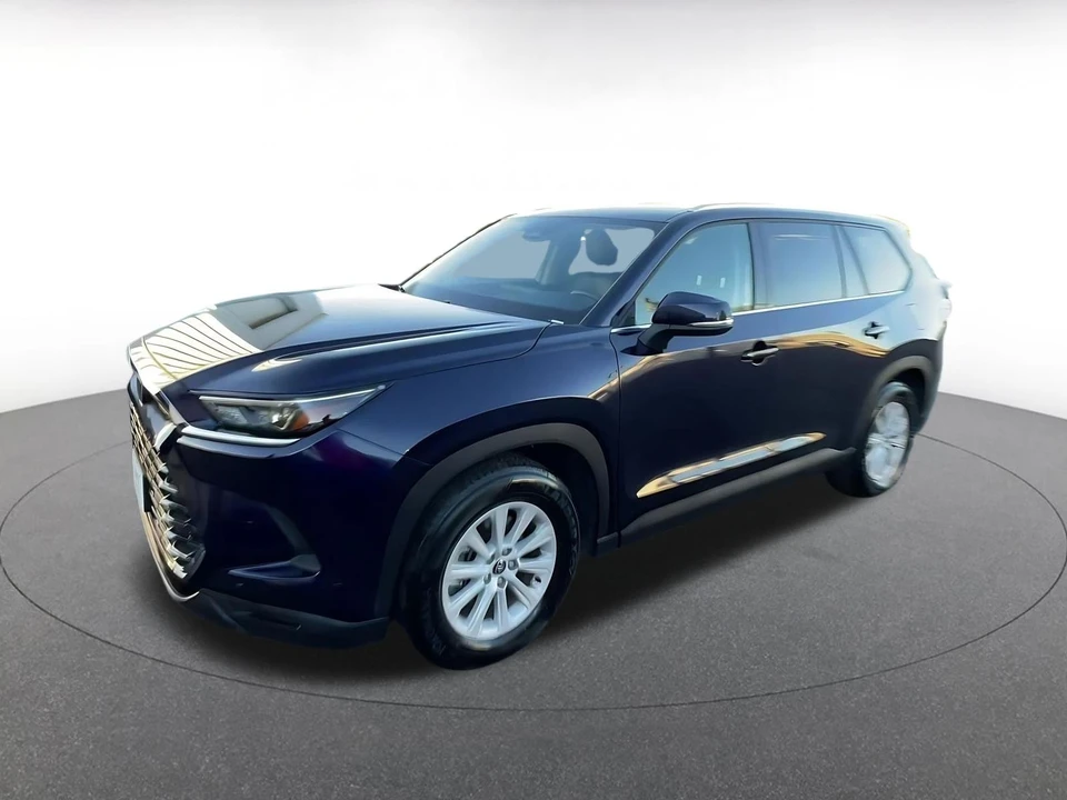2025 Toyota Highlander - Image 6 of 31