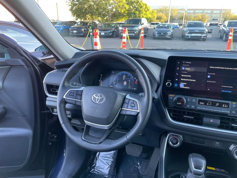 2025 Toyota Highlander - Image 31 of 31