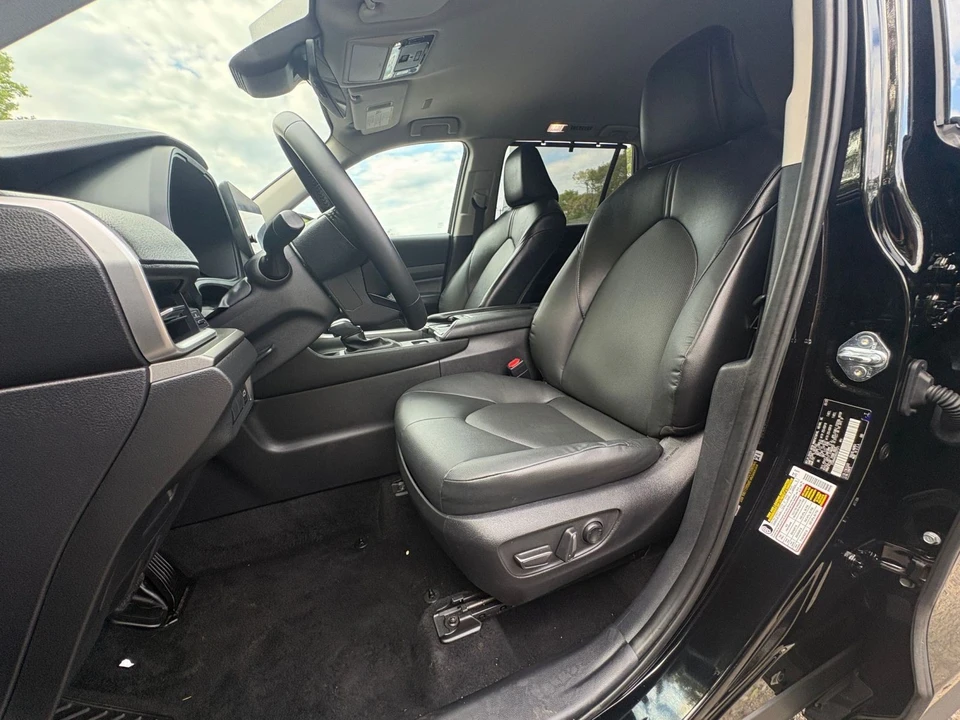 2025 Toyota Highlander - Image 31 of 31